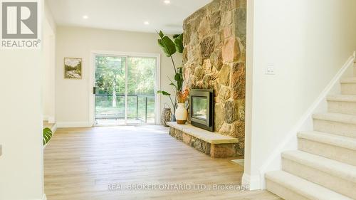 572 MAIN STREET , Halton Hills, Ontario L7G 3T6 5