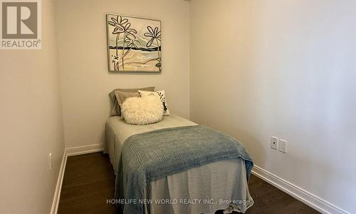 2015 - 275 Village Green Square, Toronto, ON 