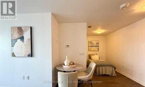 2015 - 275 Village Green Square, Toronto, ON 