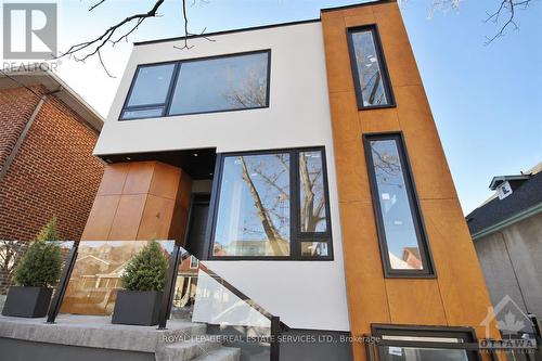 4B Huron Avenue N, Ottawa, ON 