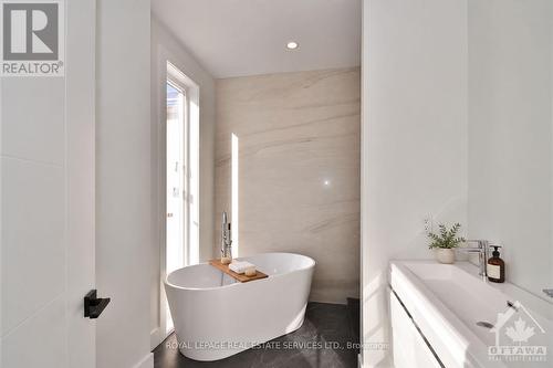 4B Huron Avenue N, Ottawa, ON 