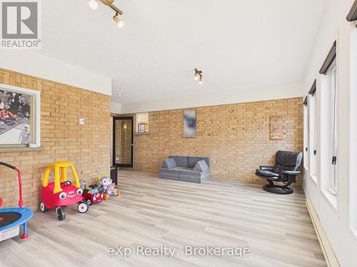 1103 Marietta Street, Howick, ON 