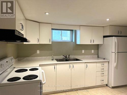 LOWER - 294 TAYLOR MILLS DRIVE S , Richmond Hill, Ontario L4C 2S6 3