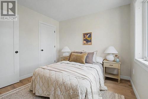 521 Hickory Avenue N, Whitby, ON 