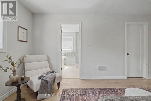 521 Hickory Avenue N, Whitby, ON 