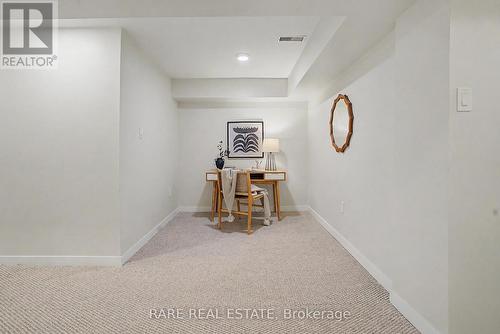 521 Hickory Avenue N, Whitby, ON 