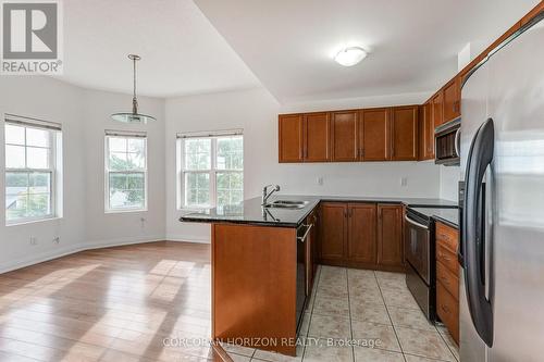 Dining room is open to Kitchen - Ph3 - 35 Hunt Avenue, Richmond Hill, ON 