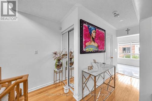 Foyer - 39 Decker Hollow Circle, Brampton, ON 
