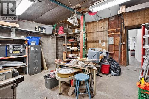 689 Barton Street E, Hamilton, ON 