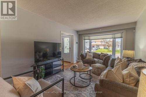 26 Ashdale Crescent, Clarington (Bowmanville), ON 