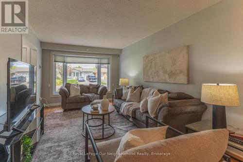 26 Ashdale Crescent, Clarington (Bowmanville), ON 