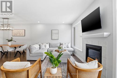 13 Brixton Way, Ottawa, ON 