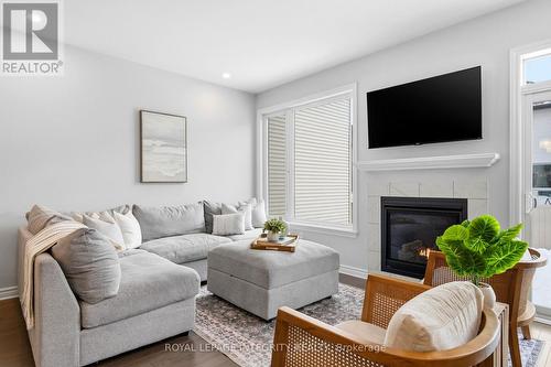 13 Brixton Way, Ottawa, ON 
