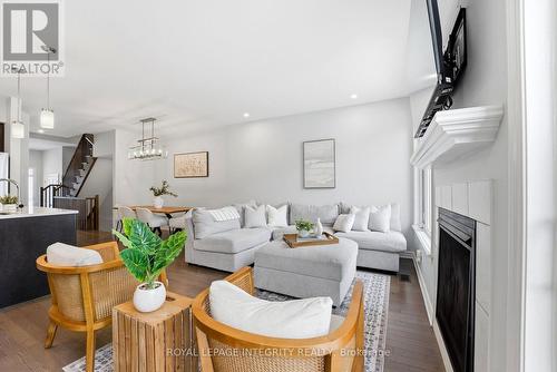 13 Brixton Way, Ottawa, ON 
