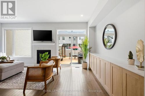 13 Brixton Way, Ottawa, ON 
