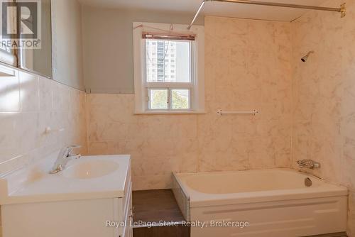 111 West Avenue N, Hamilton (Beasley), ON 