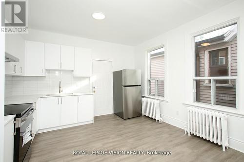 819 Pape Avenue, Toronto, ON 