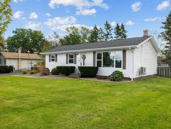 10 Dale Drive  Charlottetown, PE C1A 7X5