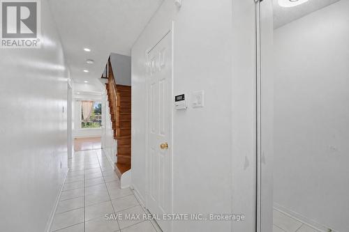 39 CARUSO DRIVE , Brampton, Ontario L6Y 5B2 2