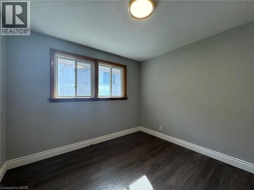 192 ALLEN Street E Unit# 3 , Waterloo, Ontario N2J 1K1 3