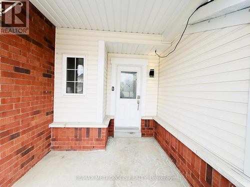 33 PALOMINO PLACE , Whitby, Ontario L1R 2V5 2