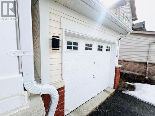 33 PALOMINO PLACE , Whitby, Ontario L1R 2V5 3