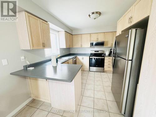 33 PALOMINO PLACE , Whitby, Ontario L1R 2V5 4