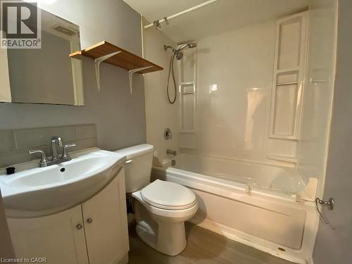 192 ALLEN Street E Unit# 1 , Waterloo, Ontario N2J 1K1 5