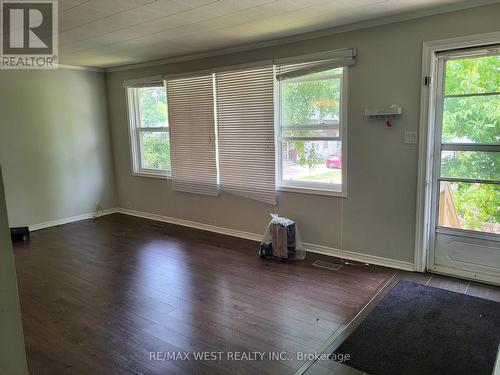 MAIN FLOOR - 336 ONTARIO STREET , Newmarket, Ontario L3Y 2K3 2