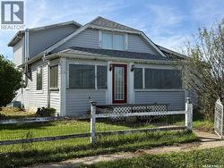 7 1st AVENUE  Elmsthorpe Rm No. 100, SK S0H 4A0