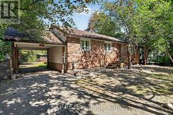 433 PLEASANT PARK ROAD Ottawa, ON K1H 5M9