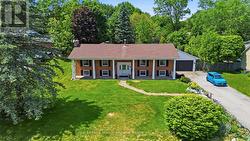 12 HUNTSMAN GATE Hamilton (Freelton), ON L8N 2Z7
