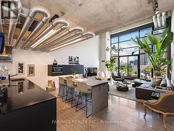 532 - 43 HANNA AVENUE Toronto, ON M6K 1X1