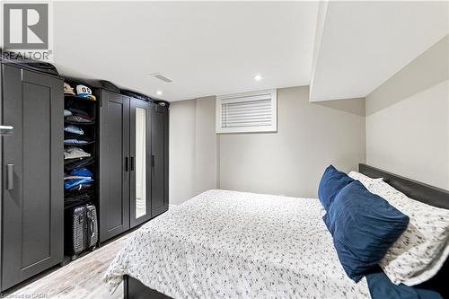 Built in wall to wall cabinetry - 58 Uplands Avenue, Hamilton, ON 