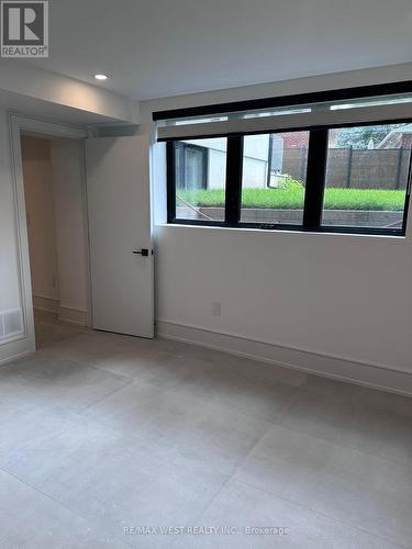 BASEMENT - 506 WELLINGTON CRESCENT , Oakville, Ontario L6L 4X5 2