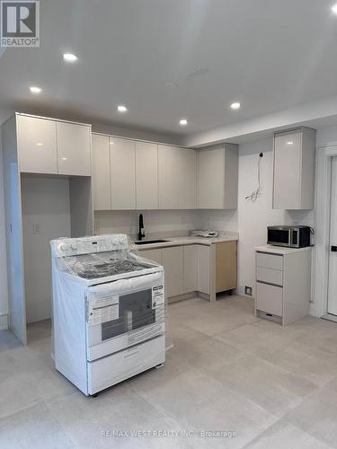BASEMENT - 506 WELLINGTON CRESCENT , Oakville, Ontario L6L 4X5 3