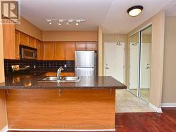305 - 38 FONTENAY COURT Toronto, ON M9A 5H5