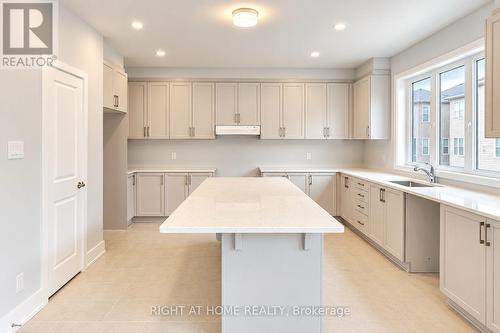 615 CYGNUS STREET , Ottawa, Ontario K2J 7A9 4