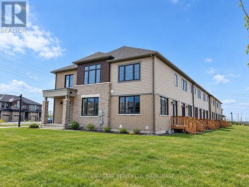 23 - 15 PEACH STREET , Thorold (Rolling Meadows), Ontario L2V 0K1 2