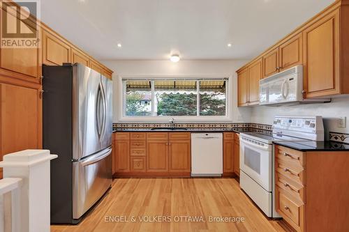 Updated Kitchen - 1228 Henry Farm Drive, Ottawa, ON 