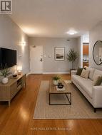 202 - 249 AUGUSTA AVENUE Toronto, ON M5T 2C2