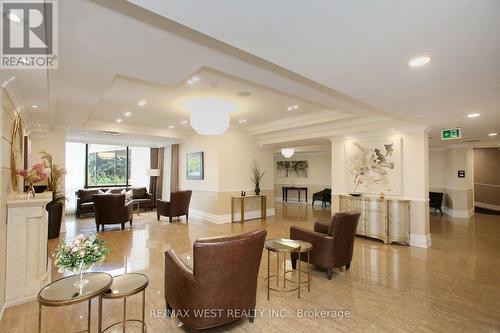 305 - 40 HARDING BOULEVARD W , Richmond Hill, Ontario L4C 9S5 3