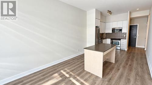 744 - 9471 YONGE STREET , Richmond Hill, Ontario L4C 0Z5 5