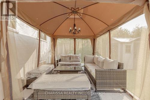UPPER - 523 PINEGROVE ROAD , Oakville, Ontario L6K 2C2 4