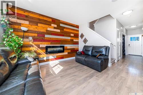 402 Meadows Boulevard, Saskatoon, SK 