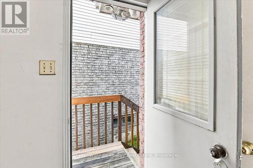 21 UPLAND DRIVE , Whitby (Blue Grass Meadows), Ontario L1N 8H9 2