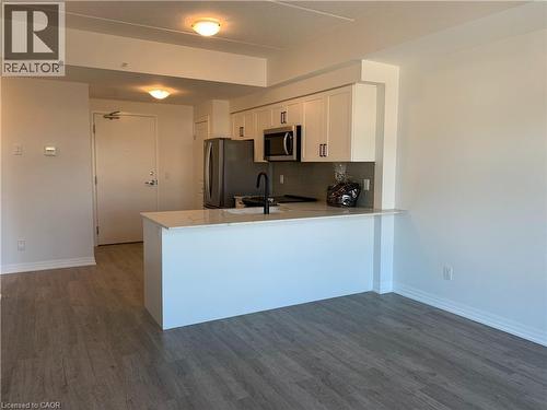 195 COMMONWEALTH Street Unit# 209 , Kitchener, Ontario N2E 0H5 3