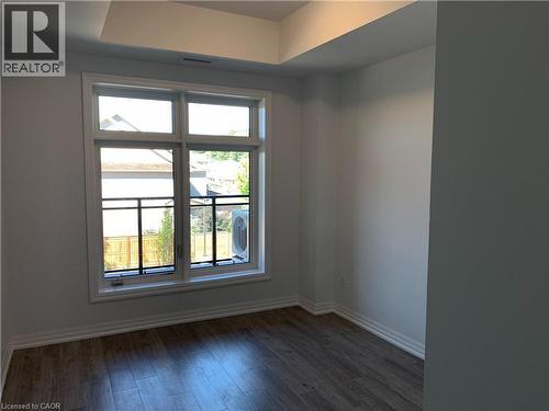 195 COMMONWEALTH Street Unit# 209 , Kitchener, Ontario N2E 0H5 5