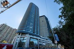 2811 - 575 BLOOR STREET E Toronto, ON M4W 0B2