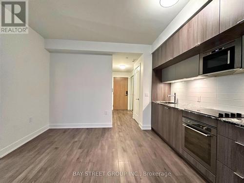 2811 - 575 BLOOR STREET E , Toronto, Ontario M4W 0B2 2